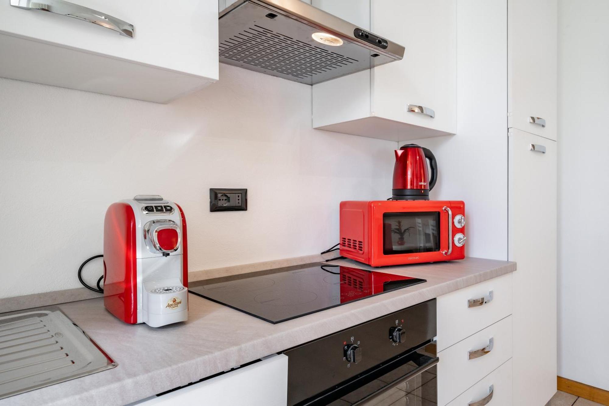 Dolce Teresa Apartment Манделло-дель-Ларіо Екстер'єр фото