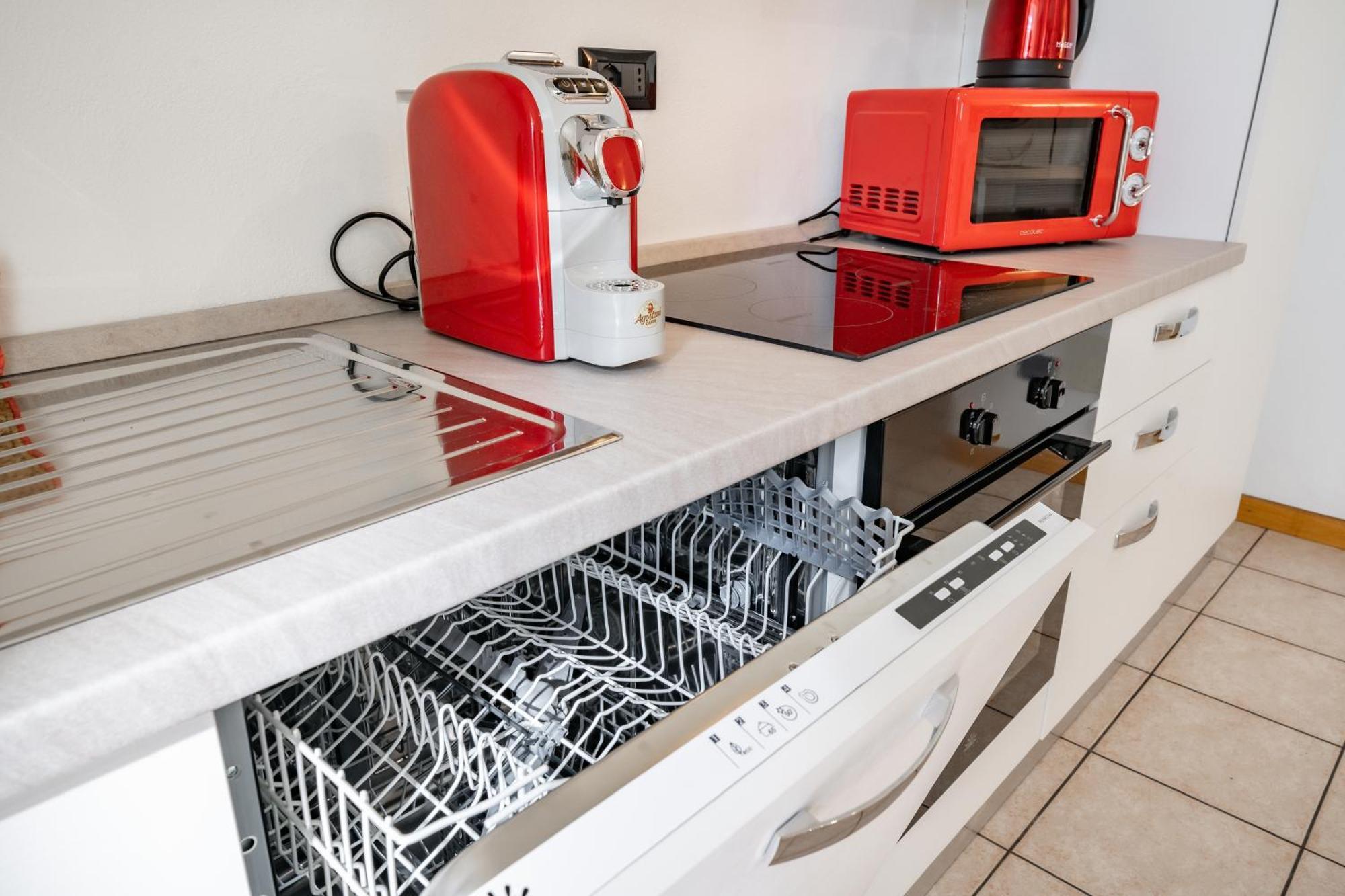 Dolce Teresa Apartment Манделло-дель-Ларіо Екстер'єр фото