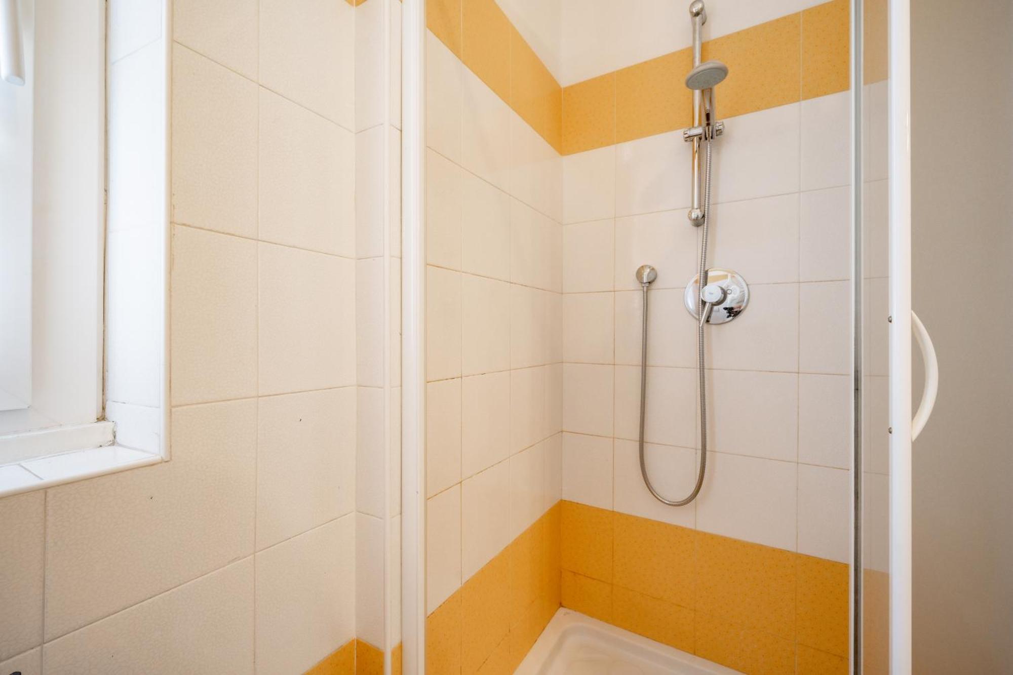 Dolce Teresa Apartment Манделло-дель-Ларіо Екстер'єр фото